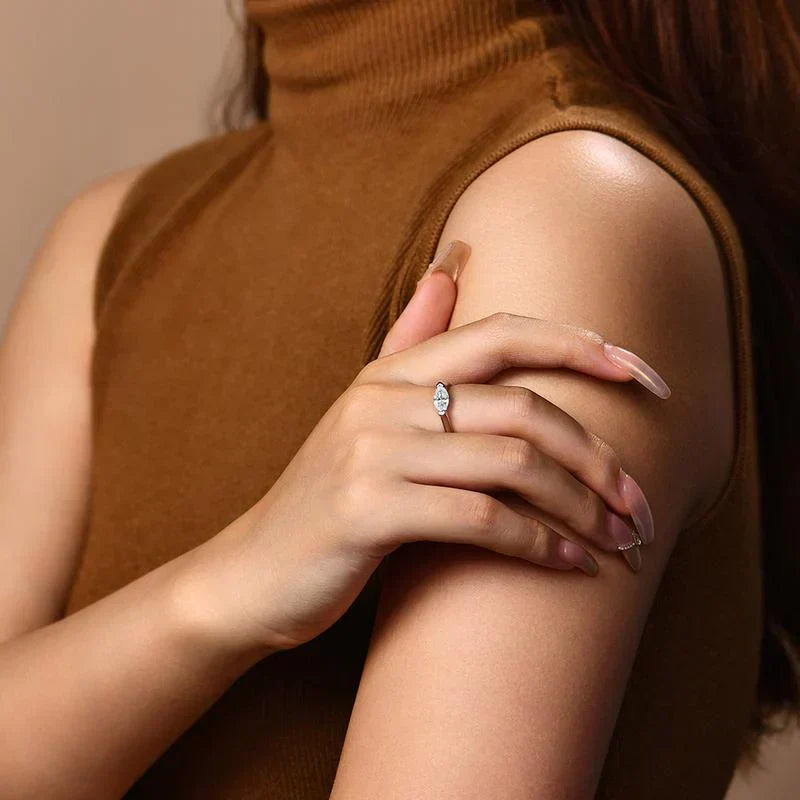 Avanirelle | Diamantring 18k Gull
