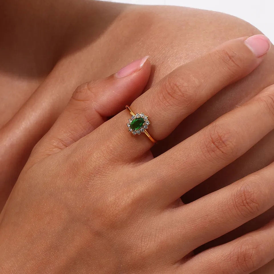Amaryelle | Grønn Zirkonia Ring 18K Gull