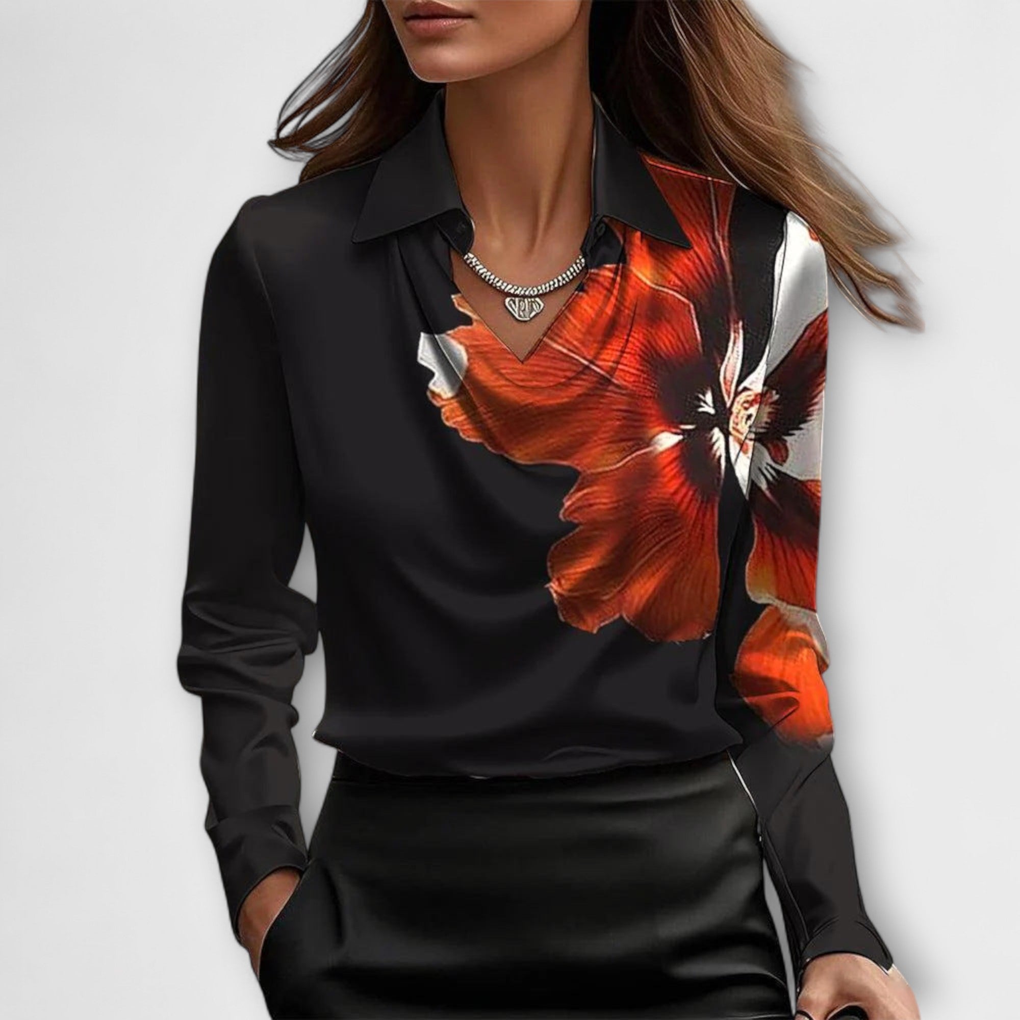 Skinny Bluse med Volangkrage