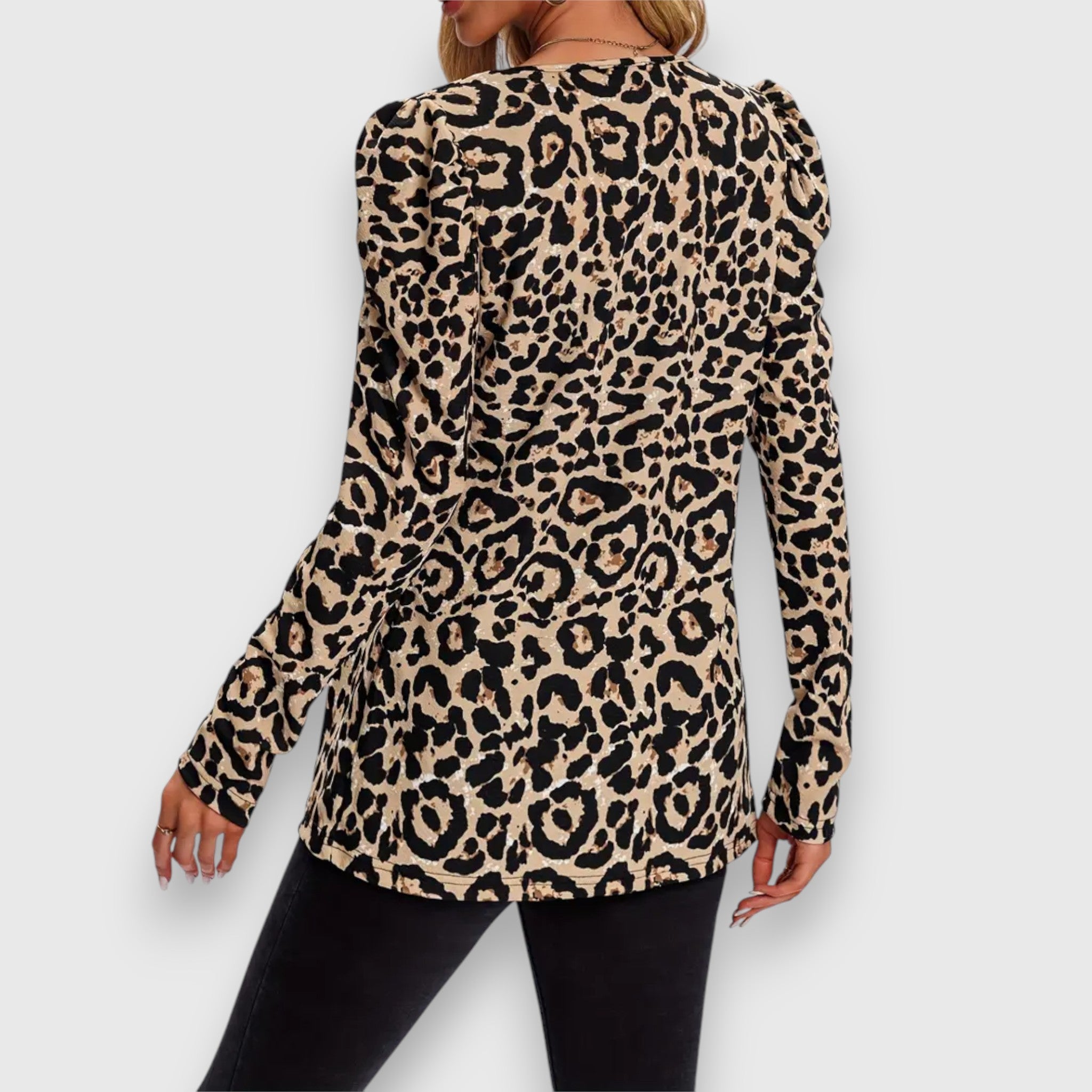 Serafina | Stilig jakke med leopardmønster