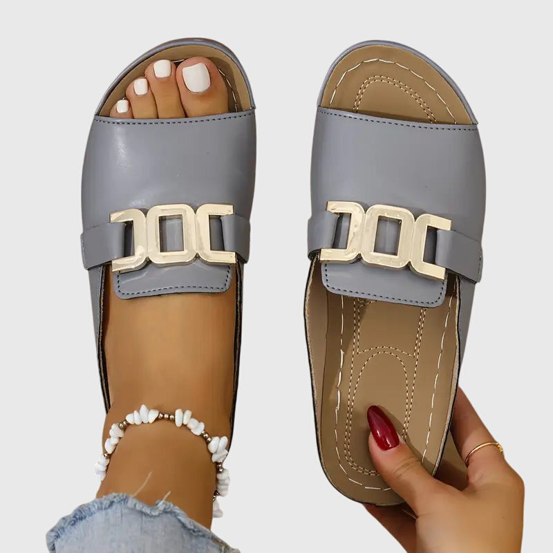 Kathryn | Komfortable Spenne Sandaler
