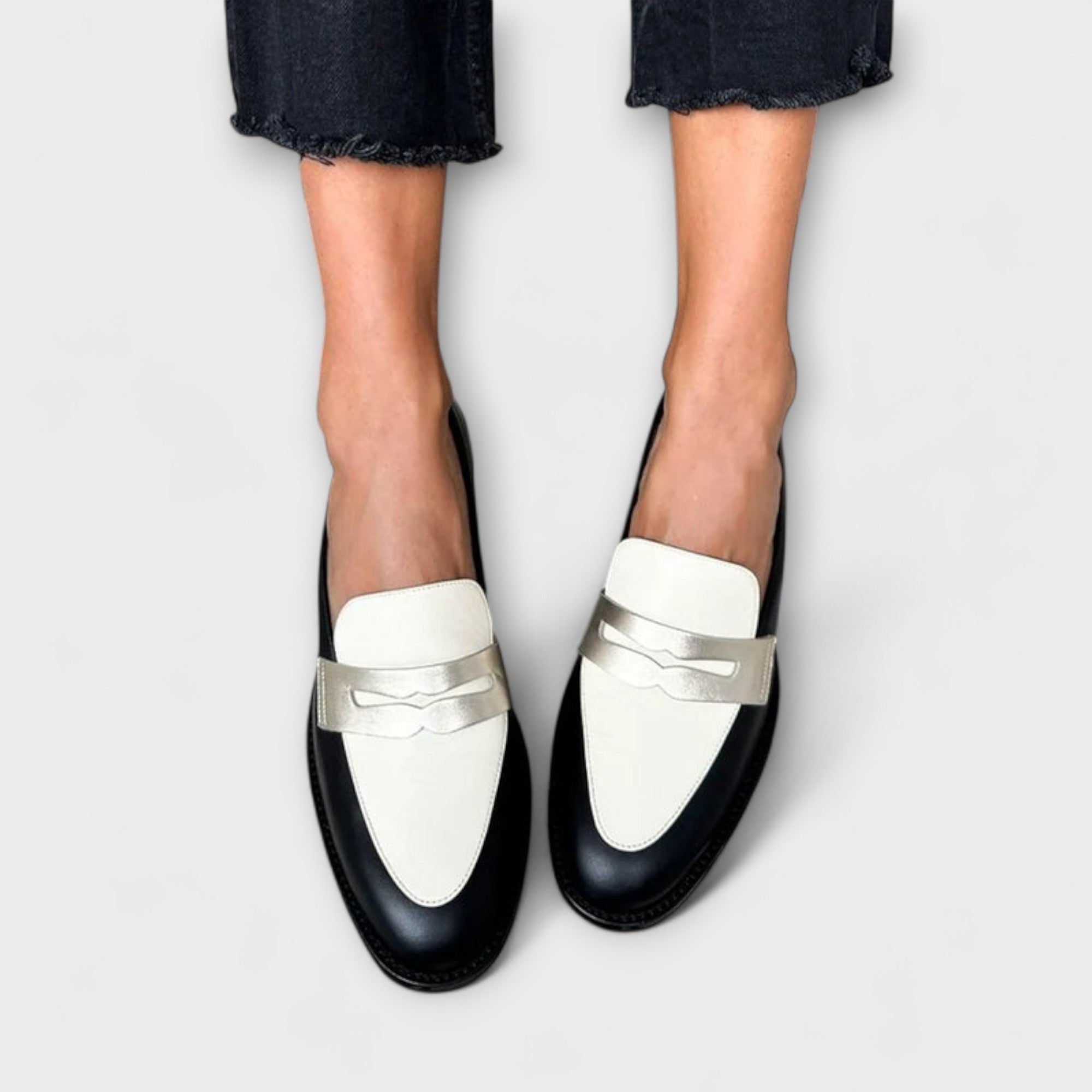 Lina | Svart & Hvit Kontrast Loafers