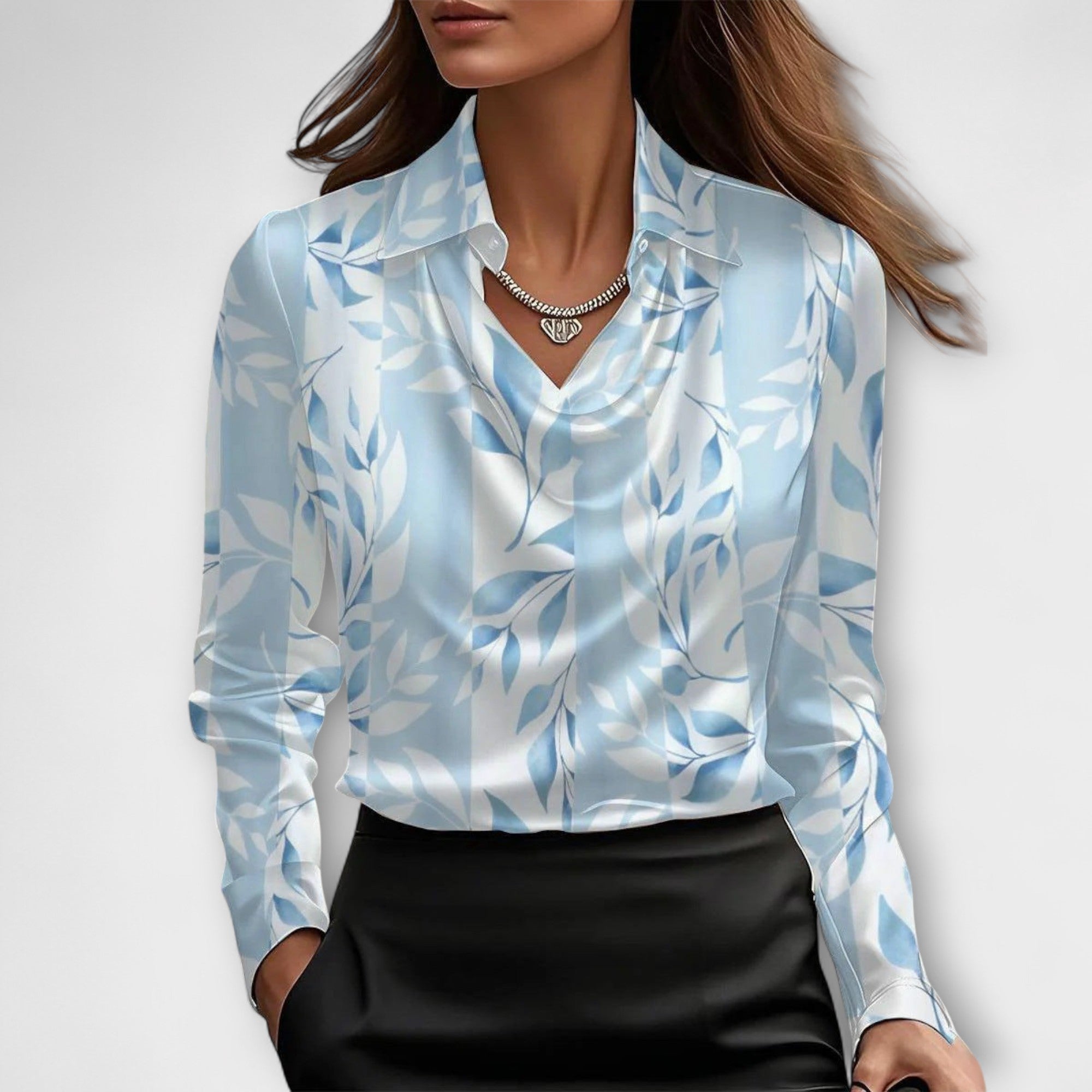 Skinny Bluse med Volangkrage