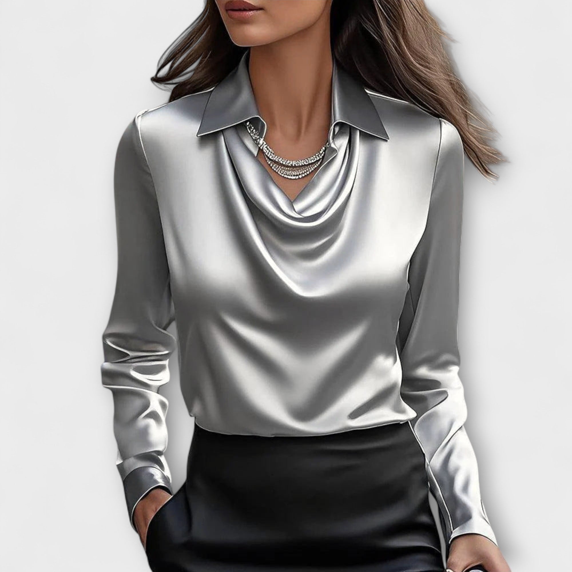 Skinny Bluse med Volangkrage