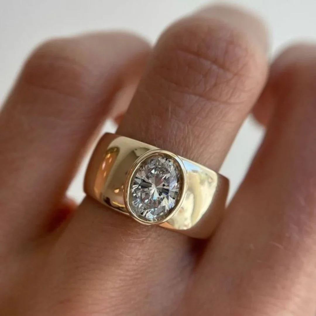 Liv | Klassisk Gullring med Stor Diamant
