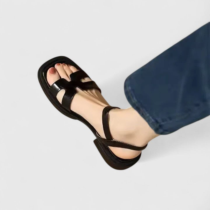 Deliane | Sofistikerte Flate Sandaler