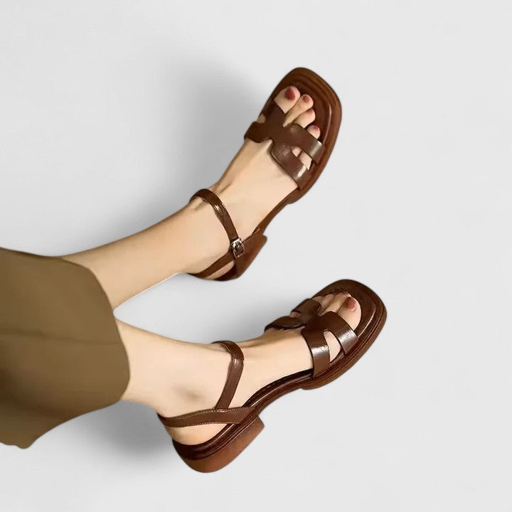 Deliane | Sofistikerte Flate Sandaler