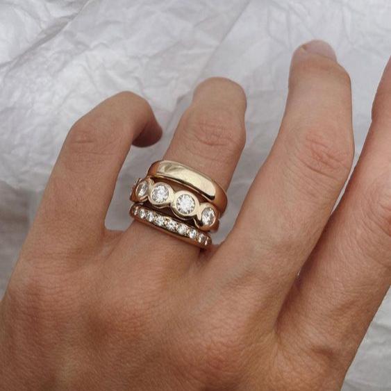 Idun | Gyldent Stjernestøv Ring Sett