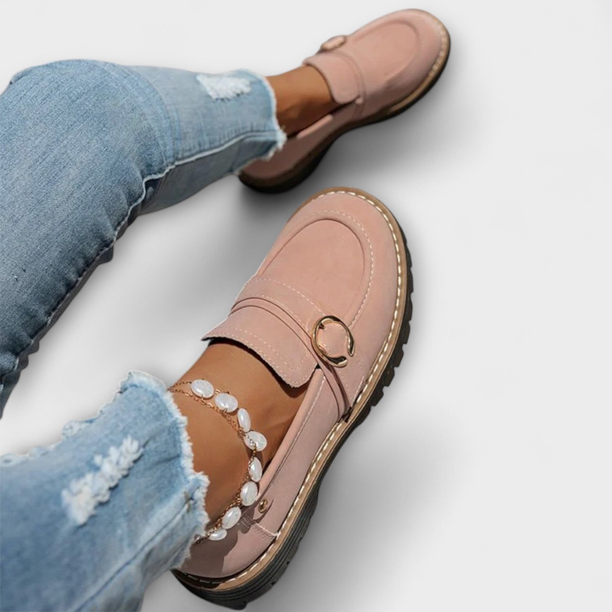 Kari | Spenne Suede Loafers