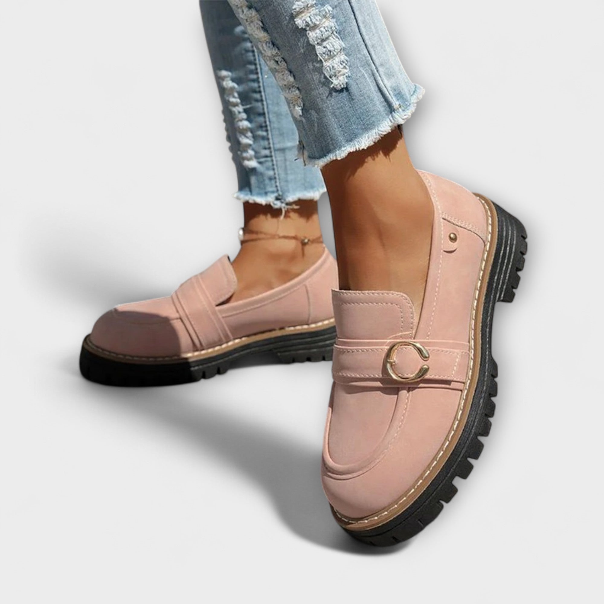 Kari | Spenne Suede Loafers