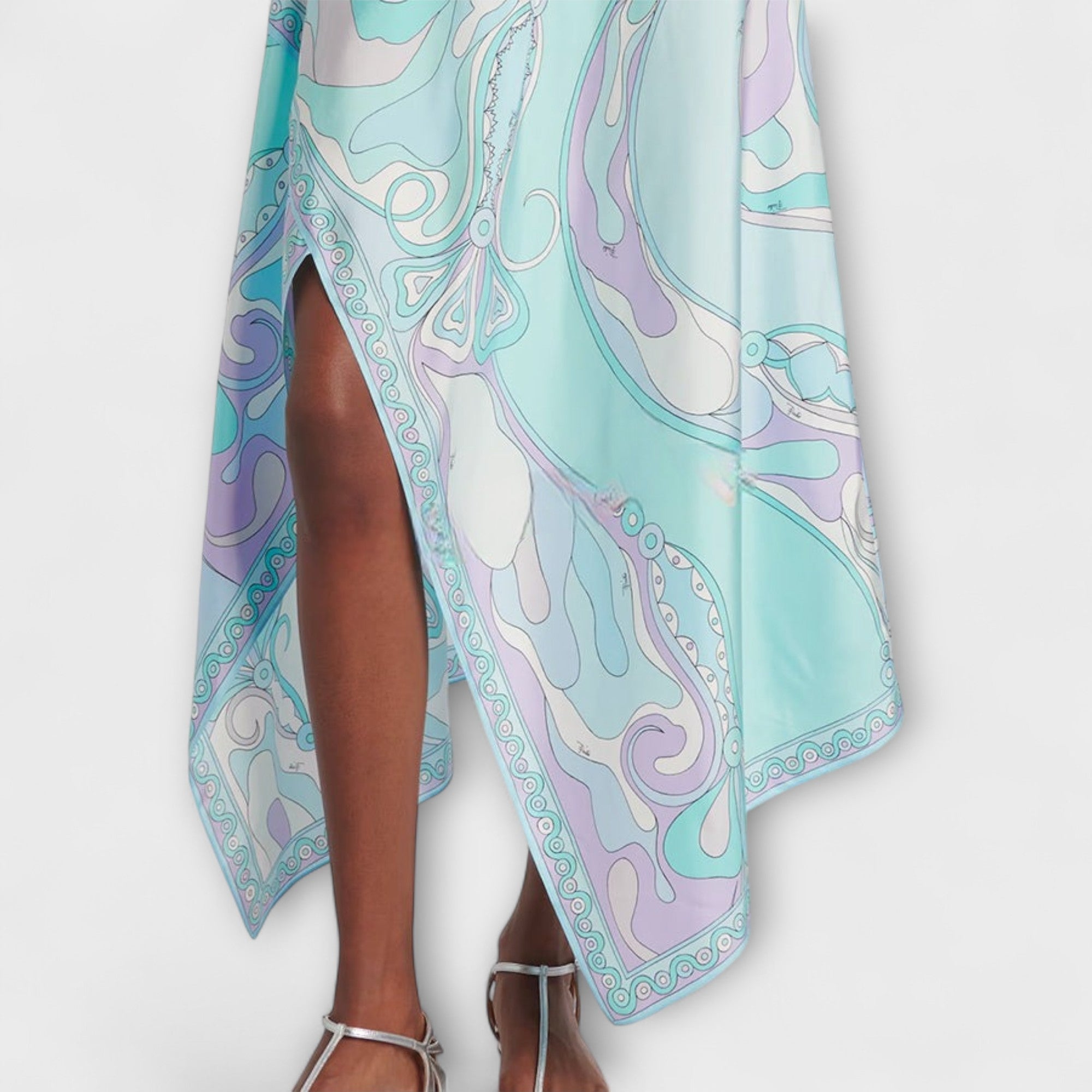 Everly | Halterneck Top og Asymmetrisk Midi Skjørt Sett