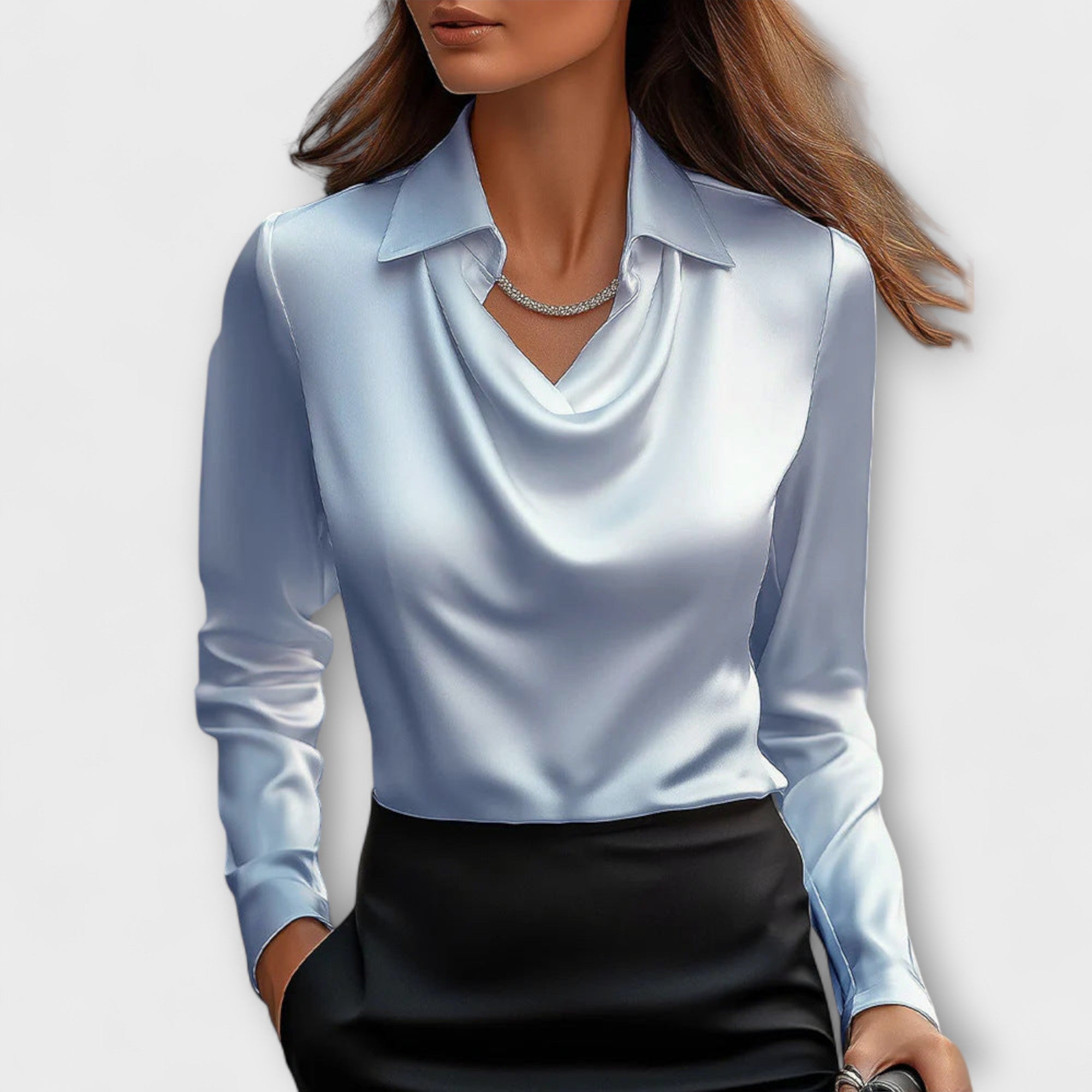 Skinny Bluse med Volangkrage