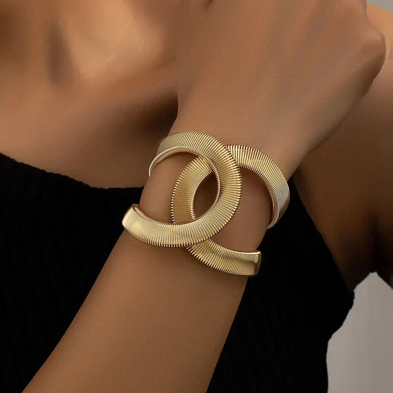 Sanna | Gull Armring med Koblede Sirkler